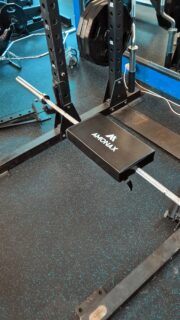 🔥🔥NOUVEAUTÉ 🔥🔥
Nous vous présentons notre nouveau support dorsal pour le hip thrust. Il s'installe facilement sur la barre olympique et offre un excellent soutien. 👌
Essayez-le et dites-nous ce que vous en pensez, car vos commentaires nous aident beaucoup à améliorer la salle de sport. 🙏
Si tout va bien, nous prévoyons d'introduire bientôt deux nouvelles machines, dont l'une est sur notre liste depuis longtemps et ne peut être trouvée dans aucune autre salle de sport de la région. 🤫
Voulez-vous deviner de quoi il s'agit ?🤔
Laissez votre réponse dans les commentaires ! 👇👇

#toulon #pacificgym83toulon #fitness #musculation #hipthrusts